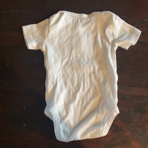 Burt’s Bees Onsie - Picture 3 of 3